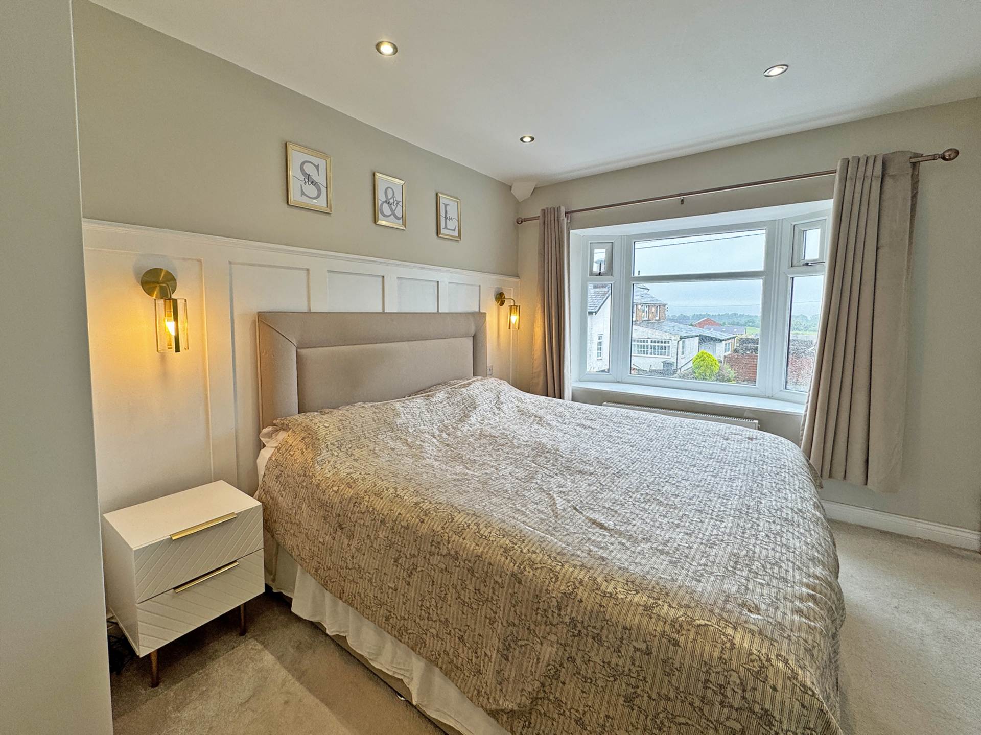 Thornham Old Road, Royton, Image 14