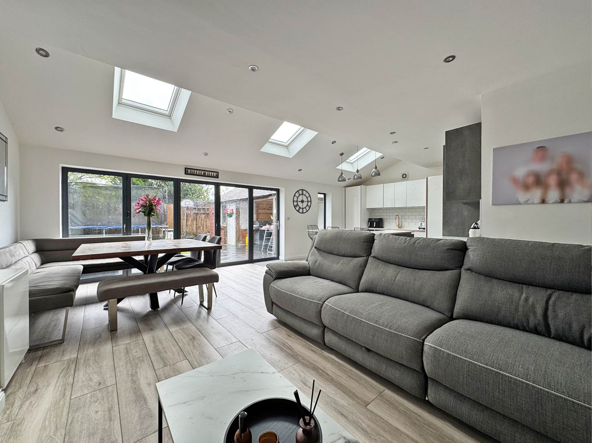 Thornham Old Road, Royton, Image 9