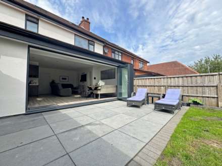 Thornham Old Road, Royton, Image 27