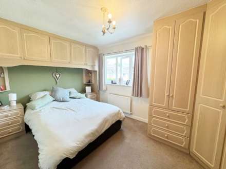 Higham Close, Royton, Image 8
