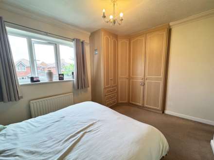 Higham Close, Royton, Image 9