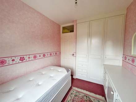 Bellingham Close, Oldham, Image 4