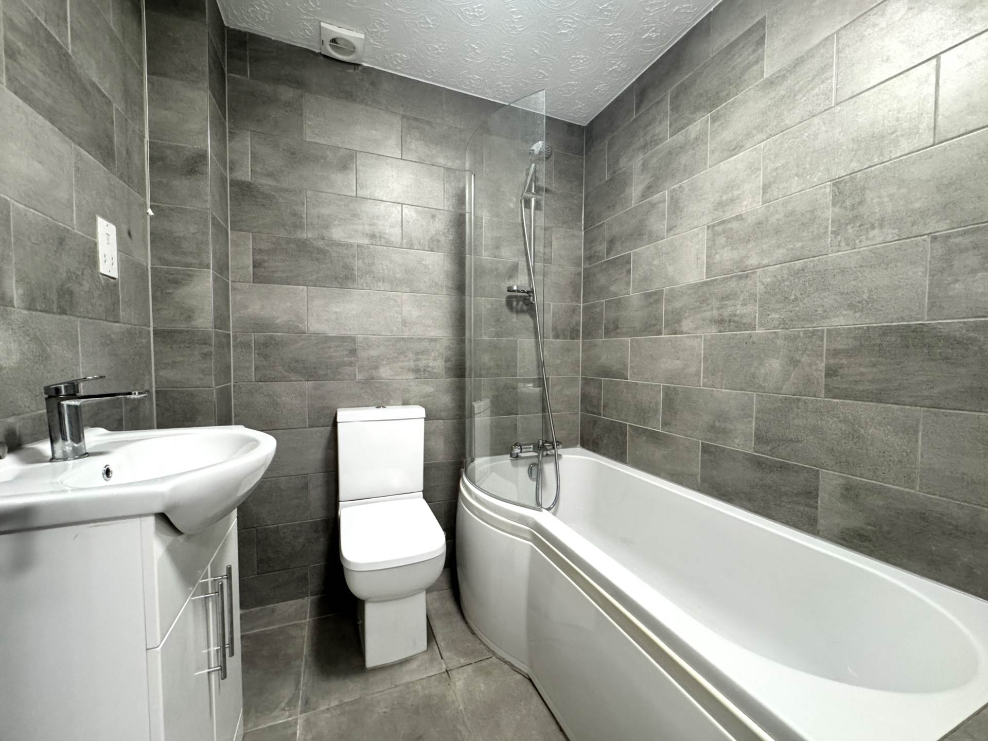 Canisp Close, Chadderton, Image 13