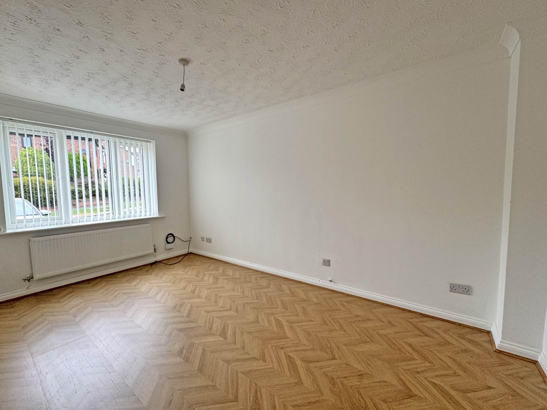 Canisp Close, Chadderton, Image 3