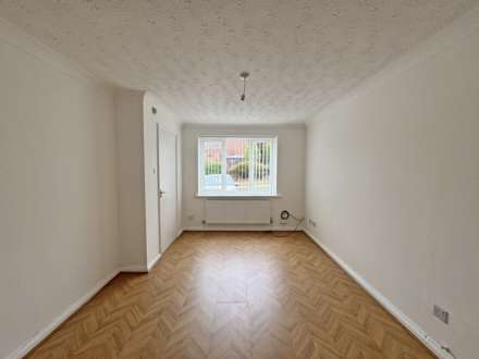 Canisp Close, Chadderton, Image 5