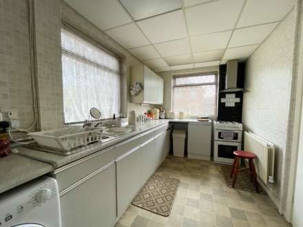 Avon Road, Shaw, Oldham, Image 4