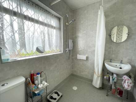 Avon Road, Shaw, Oldham, Image 8
