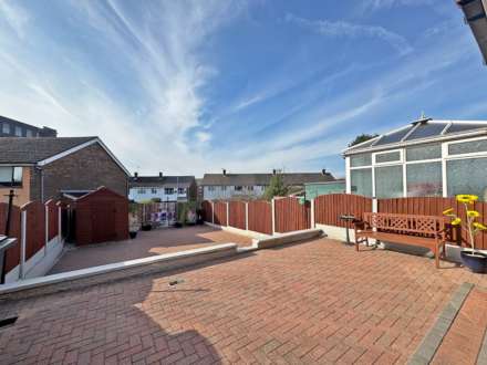 Helston Drive, Royton, Image 12