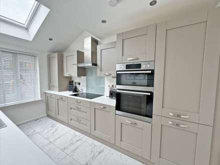 Long Meadow Avenue, Oldham, Image 10