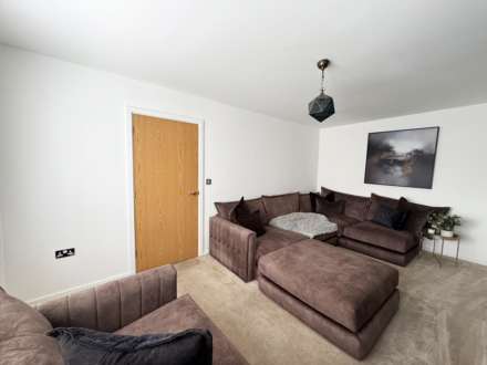 Long Meadow Avenue, Oldham, Image 12