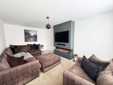 Long Meadow Avenue, Oldham, Image 2
