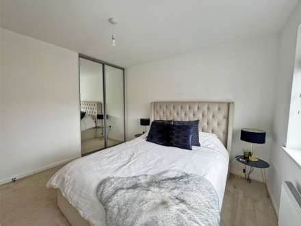 Long Meadow Avenue, Oldham, Image 4
