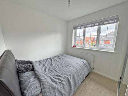 Long Meadow Avenue, Oldham, Image 5