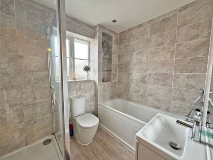 Long Meadow Avenue, Oldham, Image 7