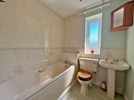 Miller Meadow Close, Shaw,  Oldham, Image 7