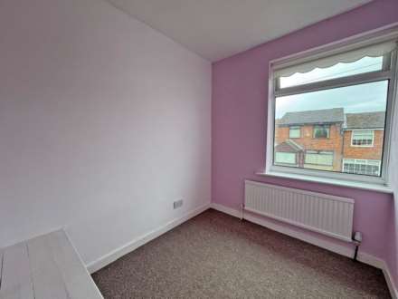Sunfield Avenue, Moorside, Image 14
