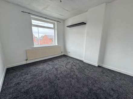 Sunfield Avenue, Moorside, Image 9