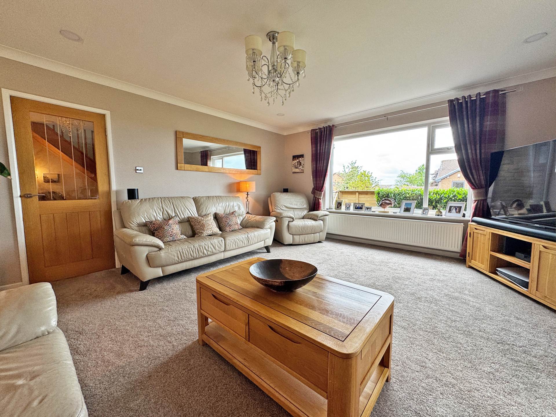 Harden Hills, Shaw, Oldham, Image 3