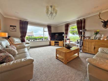 Harden Hills, Shaw, Oldham, Image 2