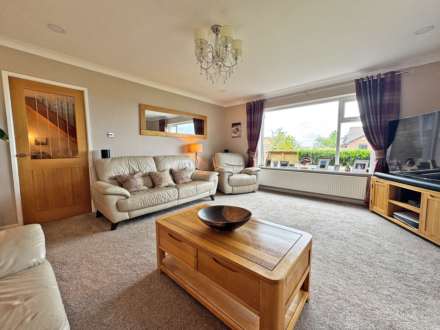 Harden Hills, Shaw, Oldham, Image 3