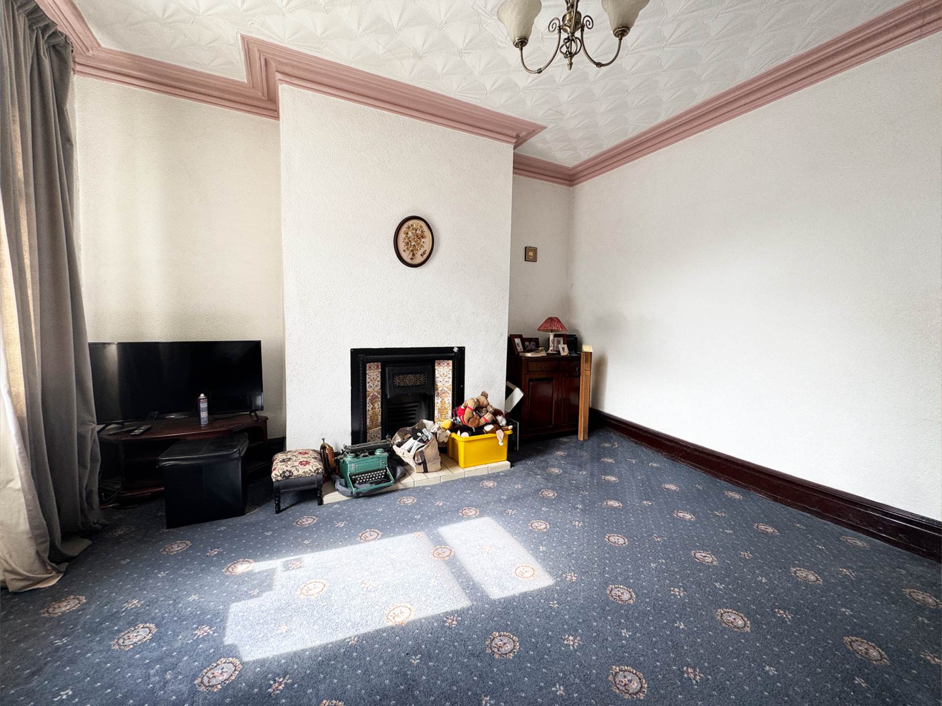 Shaw Road, Oldham, Image 2