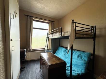 Shaw Road, Oldham, Image 4
