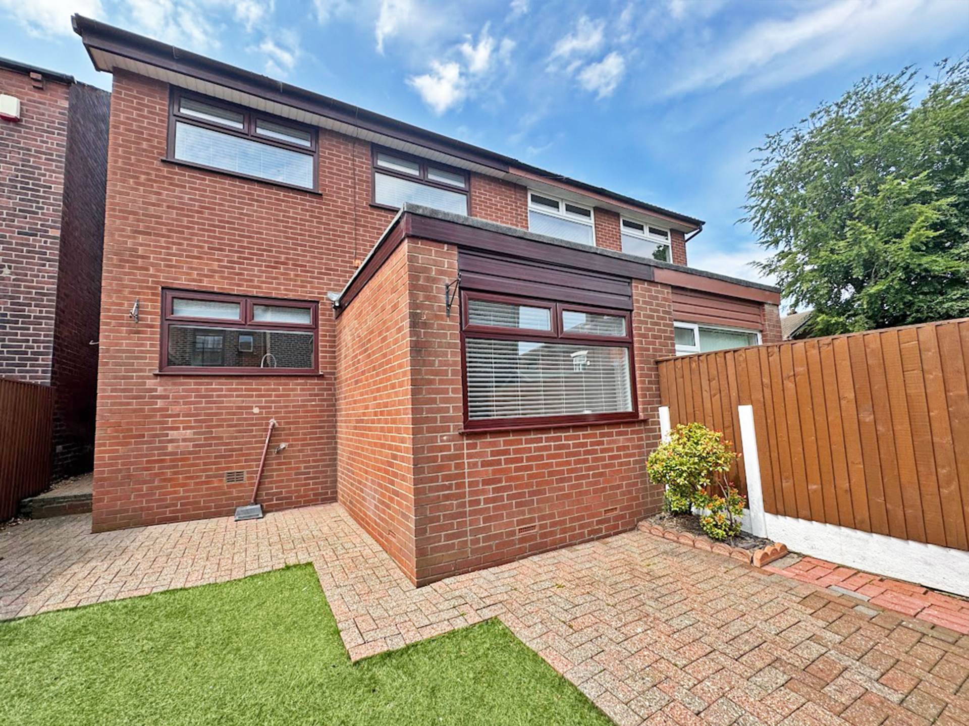 Rainshaw Street, Royton, Image 13