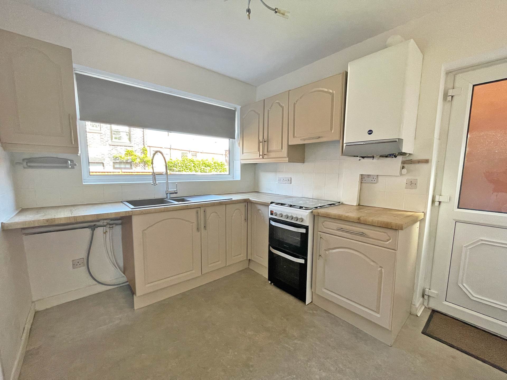 Rainshaw Street, Royton, Image 4