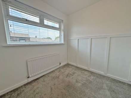 Rainshaw Street, Royton, Image 10