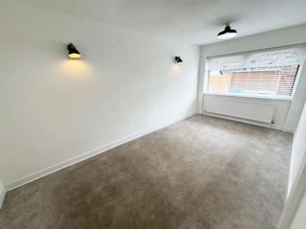 Rainshaw Street, Royton, Image 5