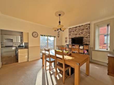 Stamford Road, Lees, Image 3