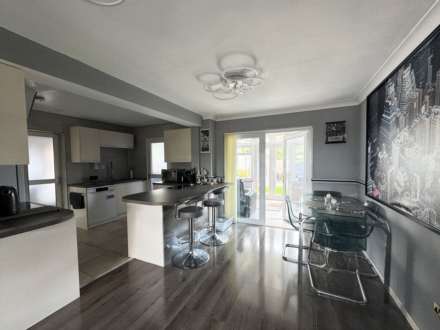 Oak Avenue, Royton, Image 3