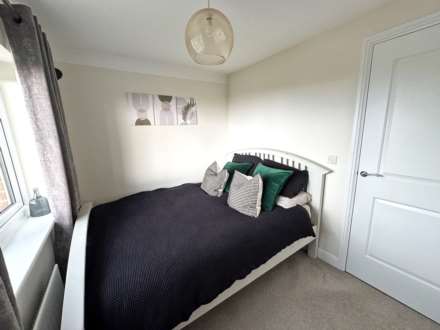 Campion Drive, Oldham, Image 15