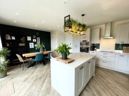 Campion Drive, Oldham, Image 2