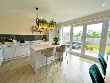 Campion Drive, Oldham, Image 6