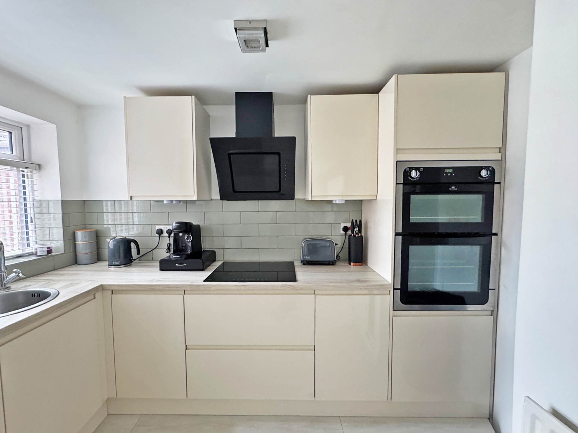 Helston Drive, Royton, Oldham, Image 6