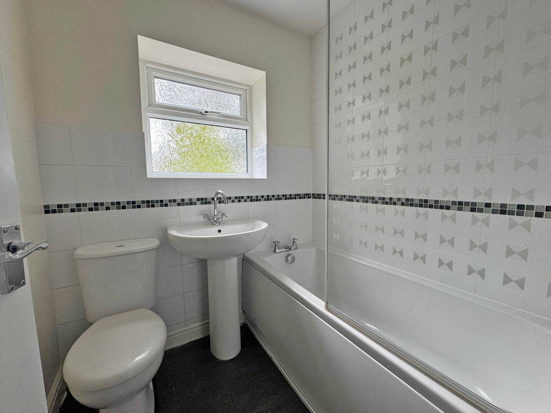Adlington Street, Waterhead, Image 11