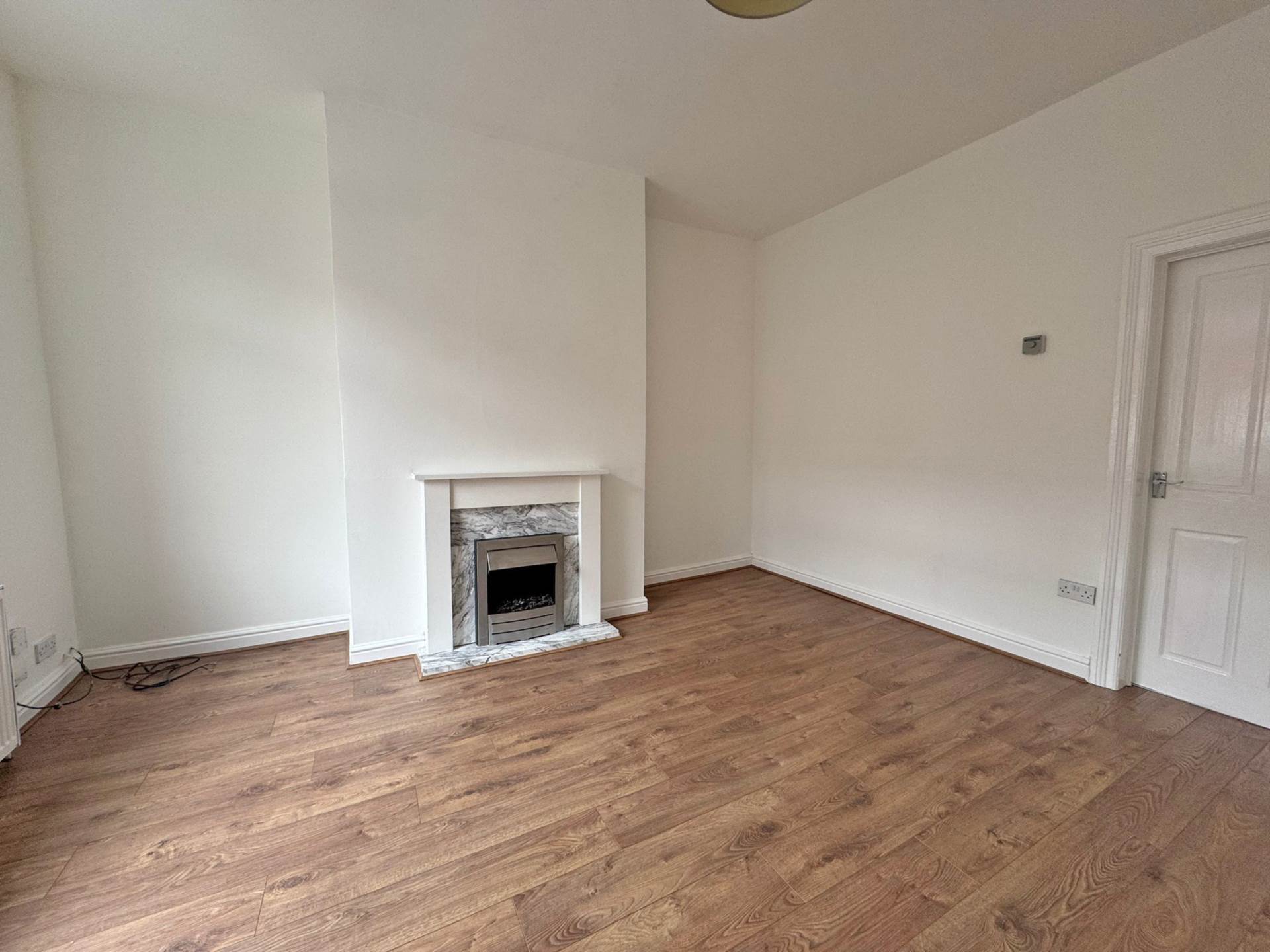 Adlington Street, Waterhead, Image 2