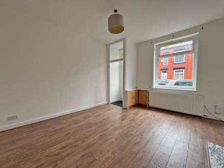 Adlington Street, Waterhead, Image 3