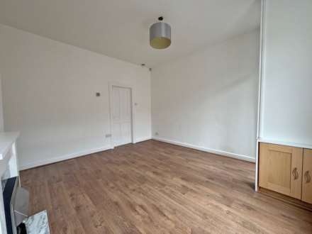 Adlington Street, Waterhead, Image 4