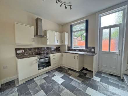 Adlington Street, Waterhead, Image 5