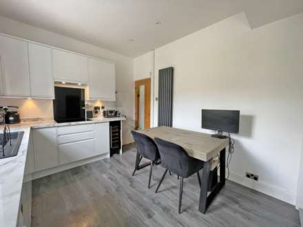 Chew Valley Road, Greenfield, Image 9