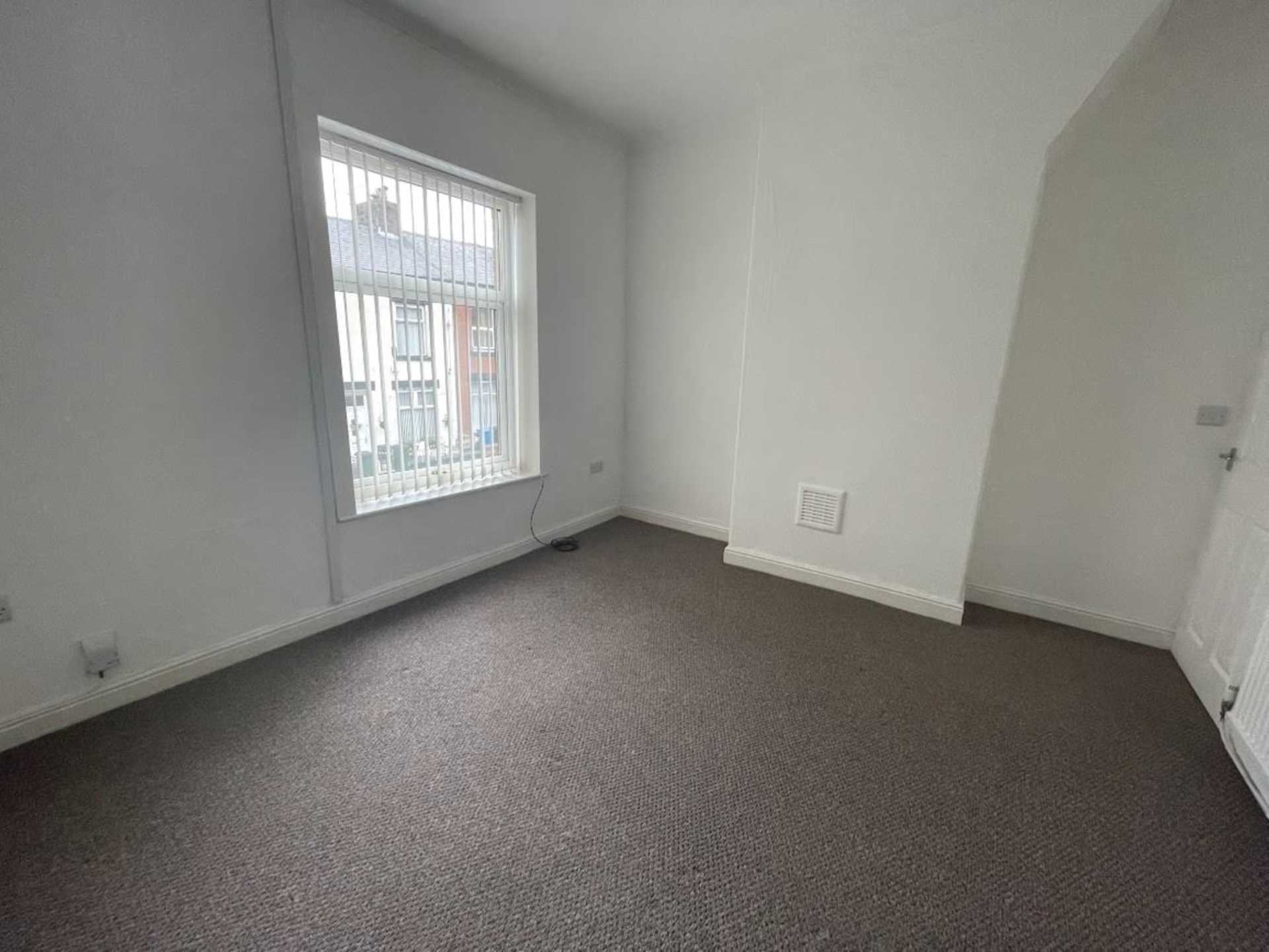 London Road, Derker, Image 14