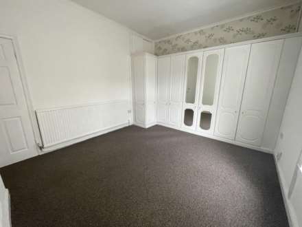 London Road, Derker, Image 13