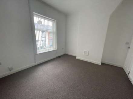 London Road, Derker, Image 14