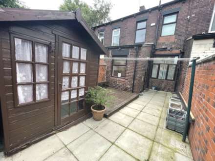 London Road, Derker, Image 17