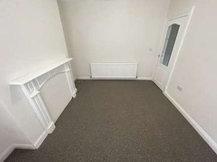 London Road, Derker, Image 4