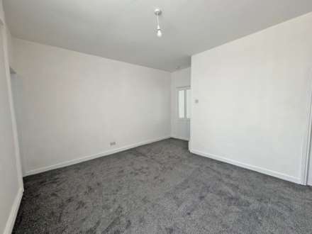 Charles Street, Royton, Image 4