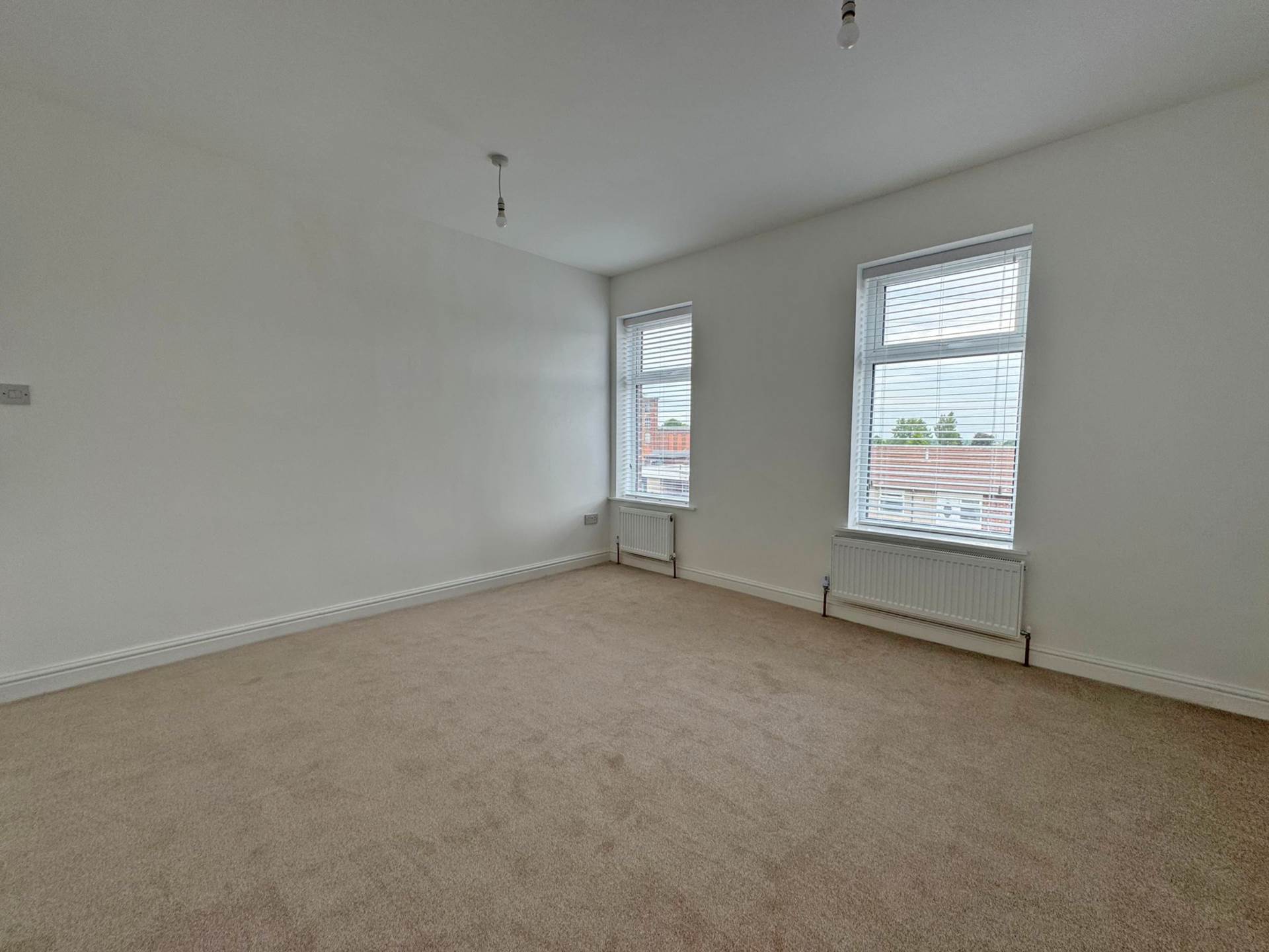 Rochdale Road, Royton, Image 13