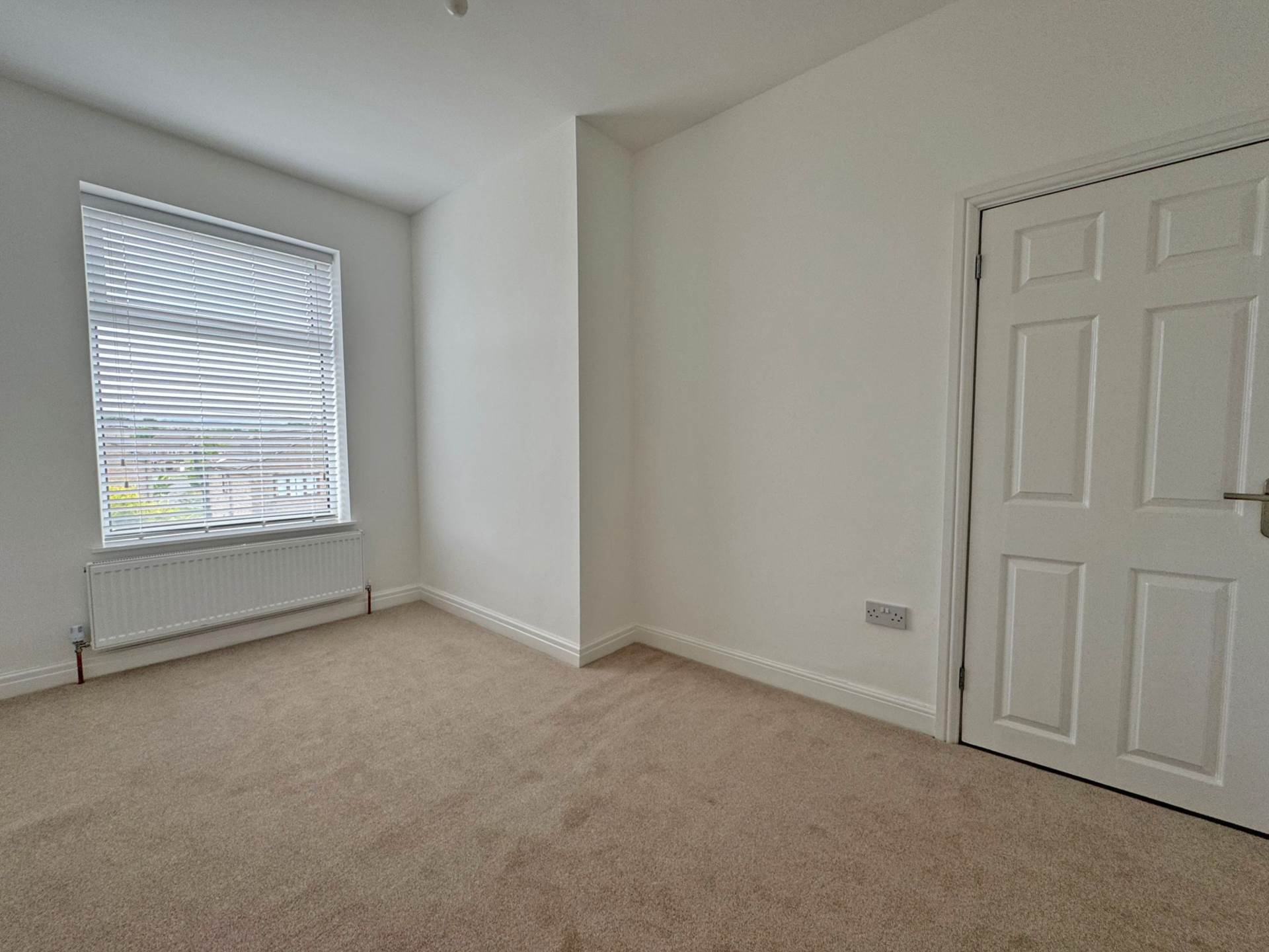 Rochdale Road, Royton, Image 16